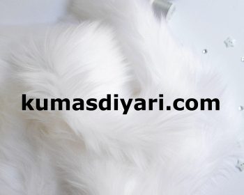 Beyaz peluş kumaşın yumuşak ve kabarık dokusu - Kumas Diyari