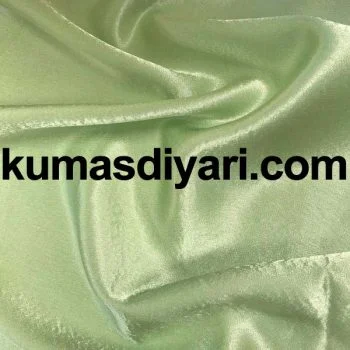 açık yeşil saten kumaş