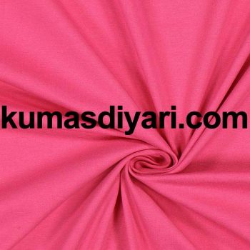 Koyu pembe renkte pamuklu penye kumaş rulosu