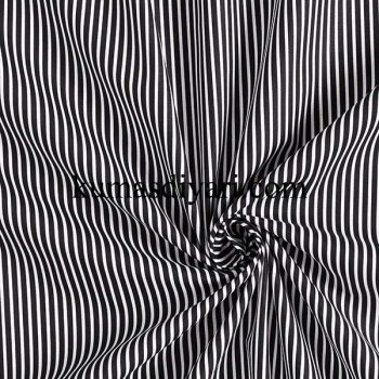 siyah beyaz ince çizgili viskon kumaş kumasdiyari.com görseli