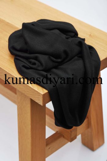 siyah triko kumaş kumasdiyari.com görseli