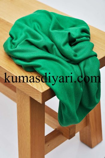 yeşil triko kumaş kumasdiyari.com görseli