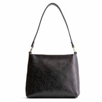 triangle-shoulder-bag-portland-leather-1-2_2_7e517fd9-c810-4bb6-b7a1-170b99a5f787_x2048